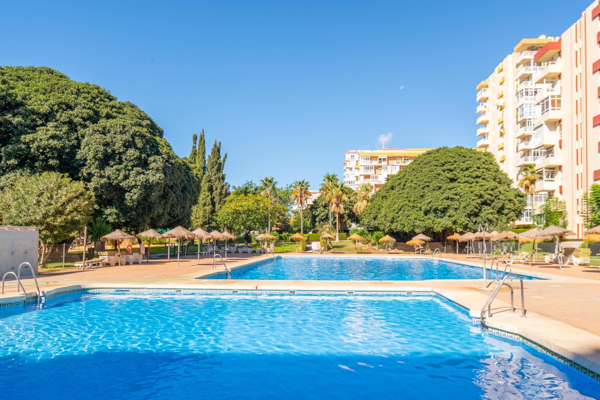 Hercules Pool & Beach Benalmádena Exterior photo